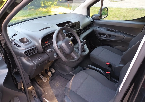 Toyota Proace City Verso cena 63700 przebieg: 101000, rok produkcji 2020 z Warszawa małe 37